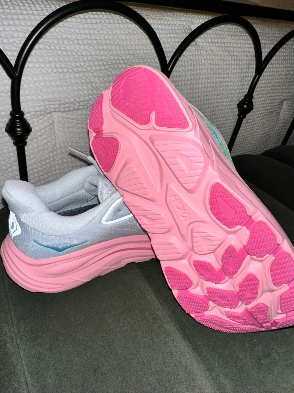HOKA Clifton 10 Running Shoes